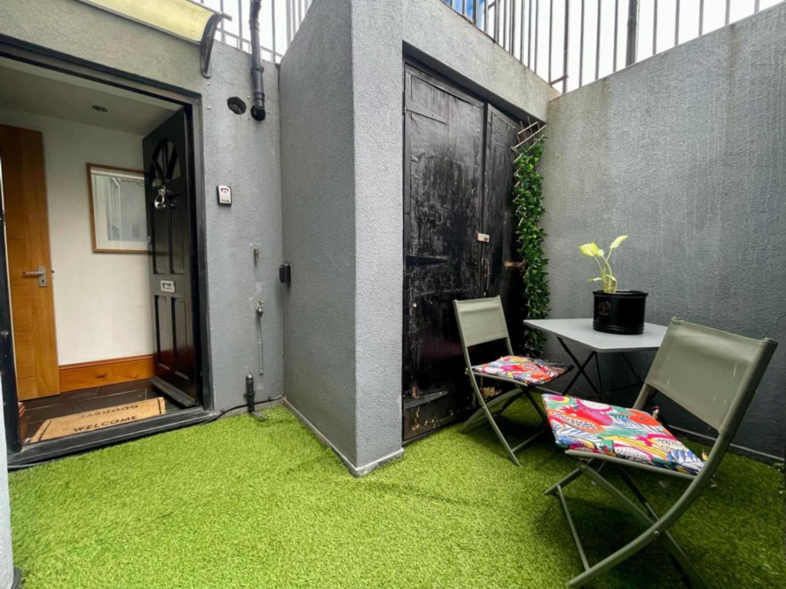 Apartment By The Large Stylish For 4 Guests *